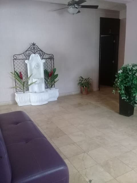 Hotel Villa Fontana, Lobby sitting area
