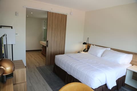 Wyndham Garden North Bergen Near Secaucus, Room