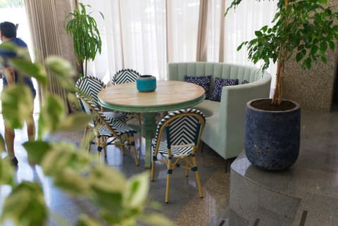 WOT Costa da Caparica Soul, Lobby sitting area