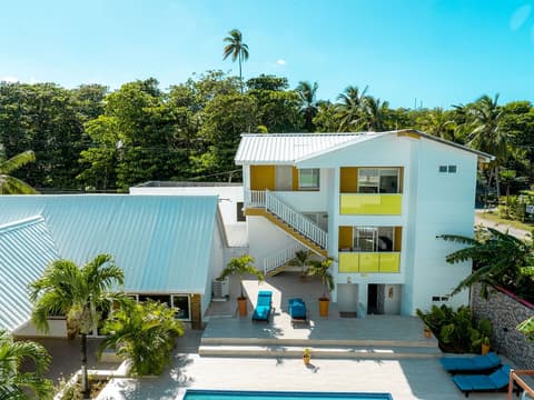 Caribbean Coral, Balcony