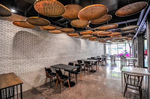 7 Days Premium Hotel at Icon Siam Station, Restaurant