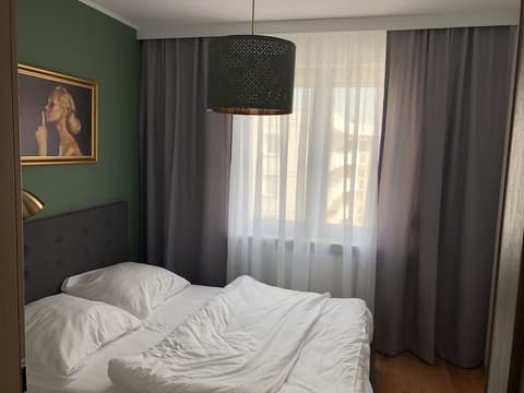 Apartament F&J 35, Room