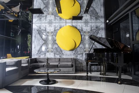 En Hotel Izmir, Lobby