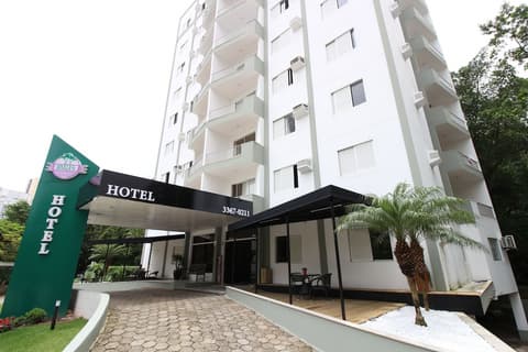 Hotel do Bosque, Front of property