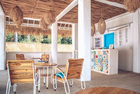 The KOHO Air Hotel, Lobby sitting area