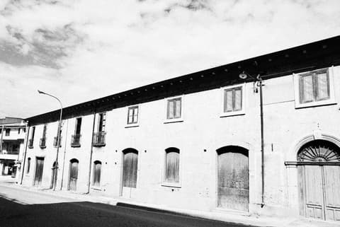 Bookbreakfast, Exterior