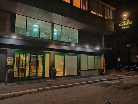 Crystal Hotel Varese, Front of property - evening/night