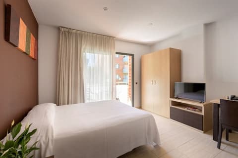 SG Costa BCN Apartments, Room