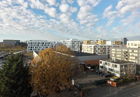 B&B HOTEL MASSY Gare TGV, View from property