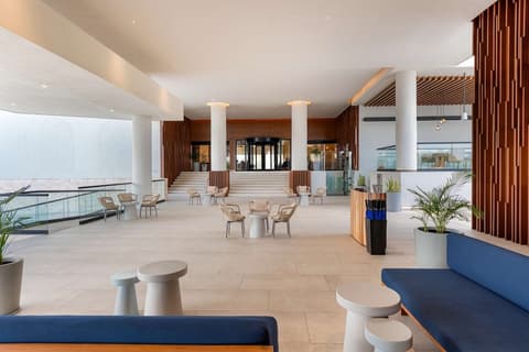 Hilton Cancun Mar Caribe All-Inclusive Resort, Lobby