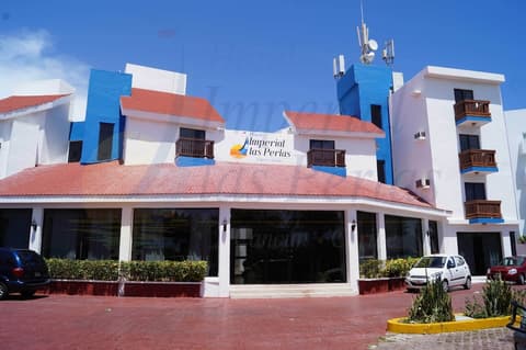 Hotel Imperial las Perlas, Front of property