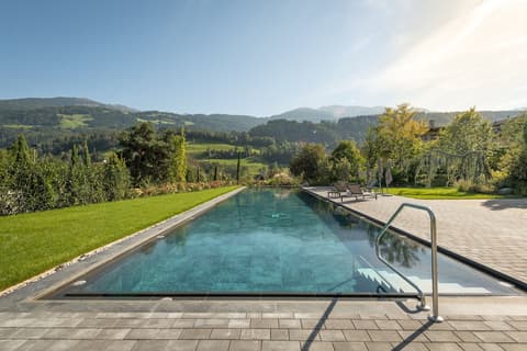 Der Reschenhof, Pool