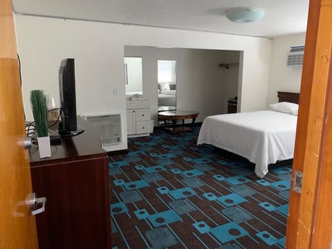 The Sands Motel, Room