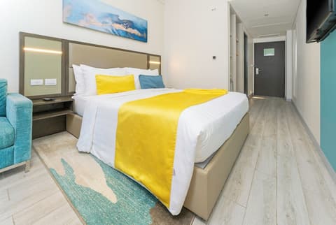 Savoy Hotel Mactan Cebu near Newtown Beach, Room