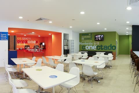 One Irapuato, Dining