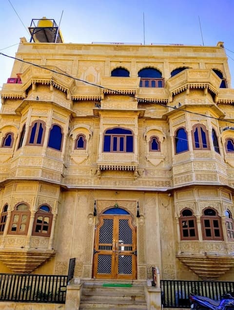 Hotel Pol Haveli, Front of property