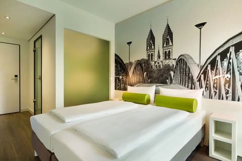 Super 8 by Wyndham Koblenz, Room