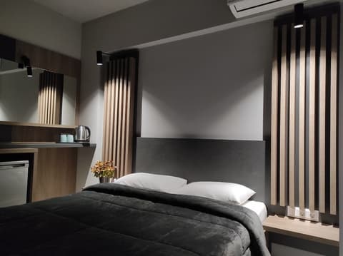 Elizabeth Queen Luxury Rooms, Room