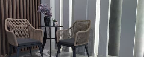 Elizabeth Queen Luxury Rooms, Living area