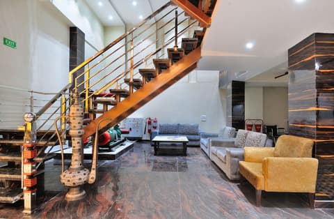 Hotel Grand Uddhav, Lobby