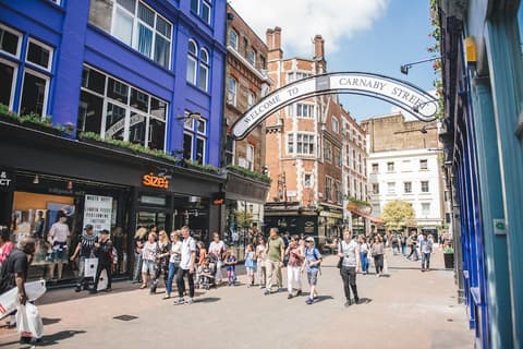 Zedwell Piccadilly Circus, Designer store