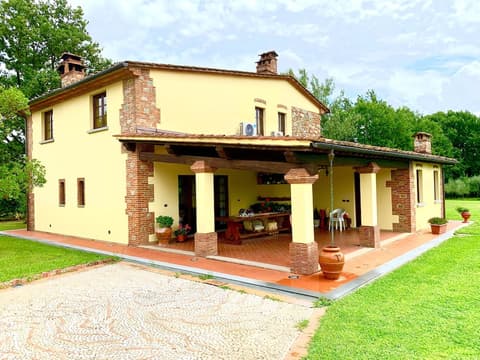 La Fornace del Sole, Exterior