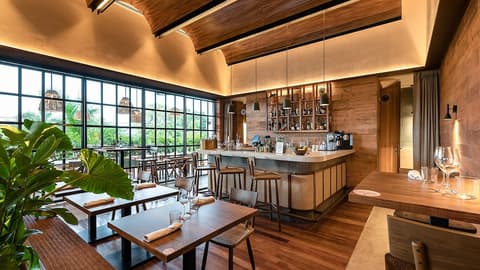 Las Brisas Merida, Restaurant