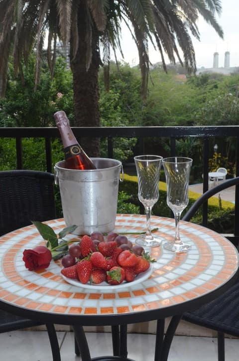 River Hotel, Balcony