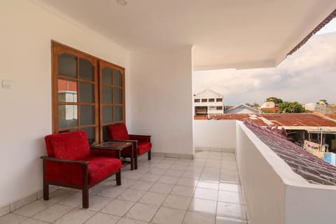 OYO 1384 Pulau Bali Hotel, Balcony