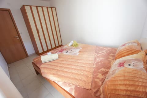 Petrovac Bay Apartments, Room