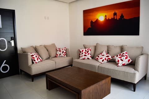 Hotel Dwana, Lobby sitting area