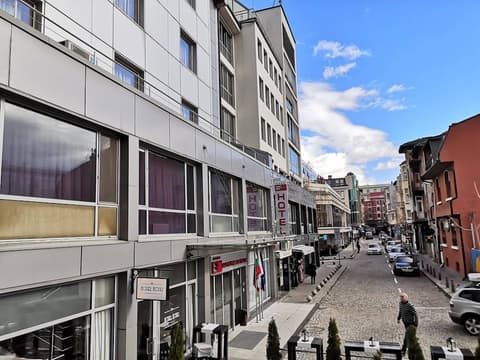 Hotel Sofia Palace, Exterior