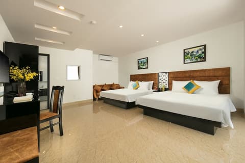 Tuan Chau Kingly Villa, Room