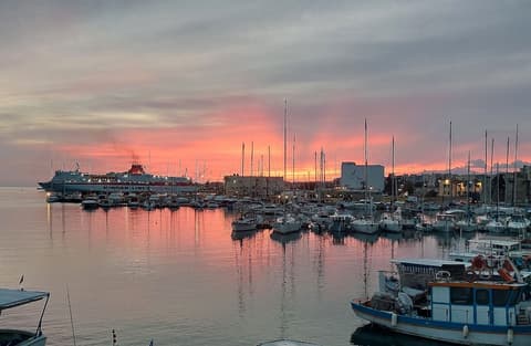 Vitorakis Apartments, Fishing