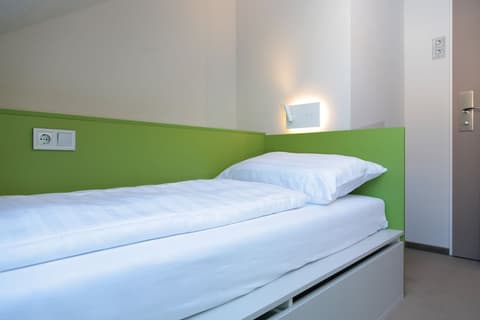 Maverick Central Market, Room