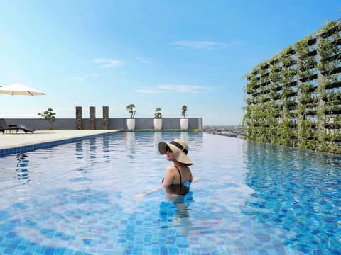 Novotel Suites Yogyakarta Malioboro, Pool