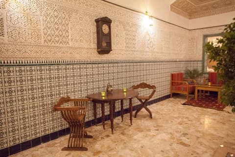 Riad 111 & Spa, Lobby sitting area