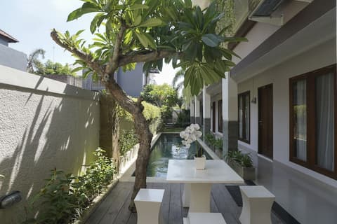 Capital O 2166 Elitya Stay, Outdoor pool