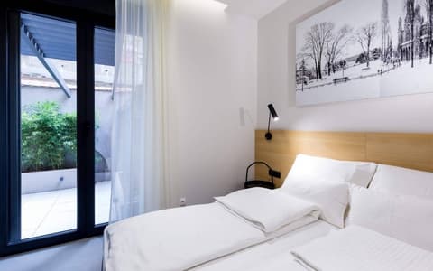 Teanna Lux Apartments, Room