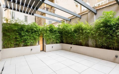 Teanna Lux Apartments, Terrace/patio