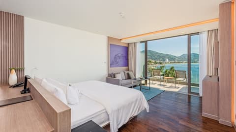 Oceanfront Beach Resort, Room