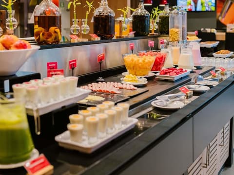 ibis Trujillo, Miscellaneous