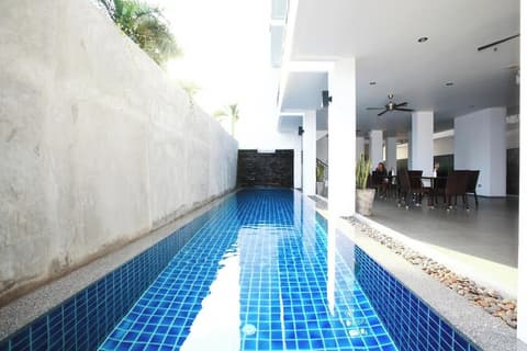One World One Home Naiharn Hotel, Pool