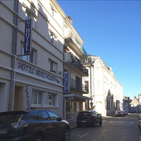 Hotel le Berthelot, Front of property