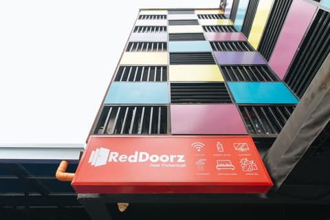RedDoorz near Fishermall Quezon City, Exterior