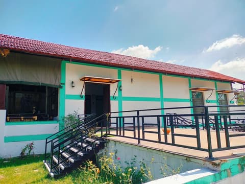 Nature's Sprout Wildmark Kanha Resort, Interior entrance