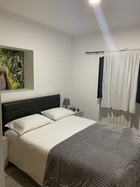 Casa do Ribeiro Frio, Room