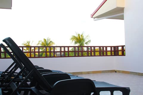 Athens View Guraidhoo, 