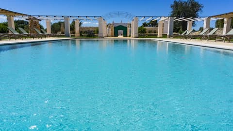 Masseria Ayroldi, Outdoor pool