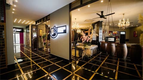 1969 Ipoh Garden, Interior entrance